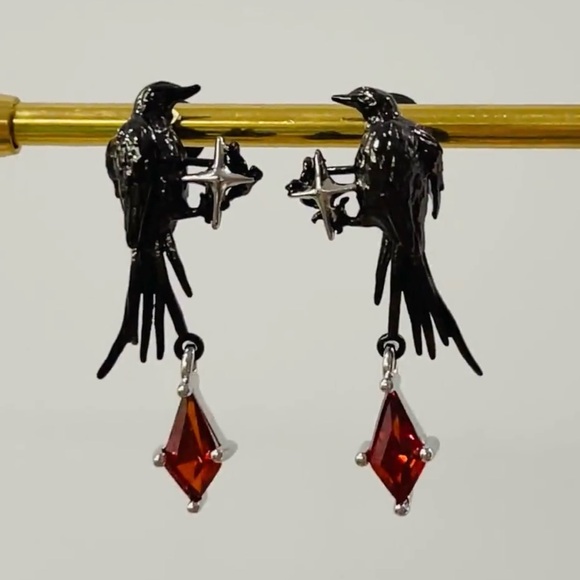 “Raven” Edgar Poe Perched Crow Bird Star Blood Droplet Macabre Gothic Grim Studs - Picture 4 of 16